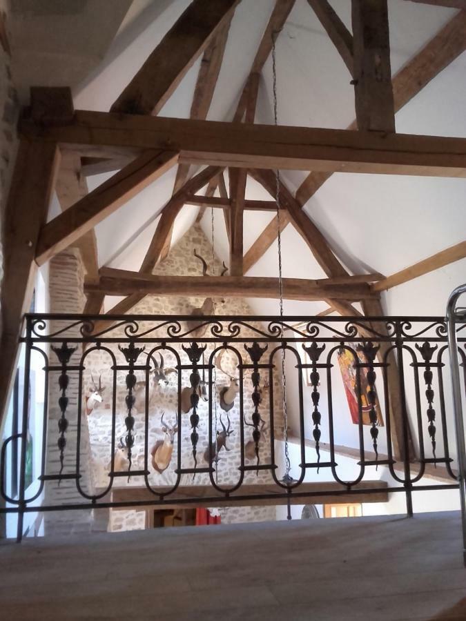 Les Chambres De La Basilique Neuvy-Saint-Sepulchre Bagian luar foto