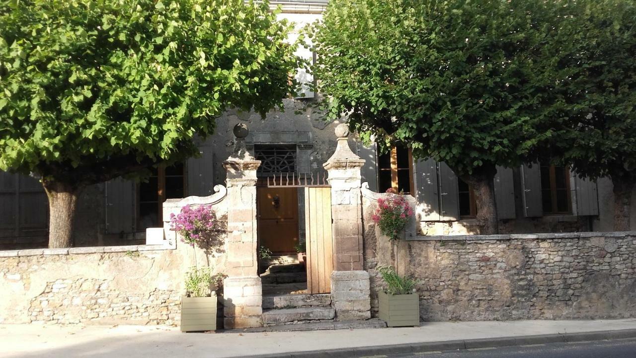 Les Chambres De La Basilique Neuvy-Saint-Sepulchre Bagian luar foto